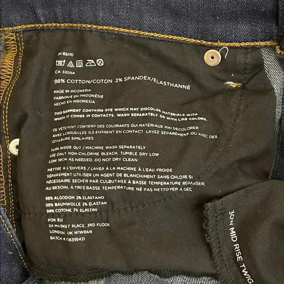 Urban Outfitters BDG | Mid Rise Twig Ankle Jeans Dark Wash Distressed EUC - Picture 8 of 8